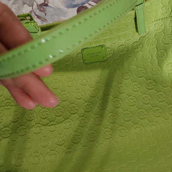 NWT Michael Kors Large Jet Set Neoprene Tote - Picture 4 of 11